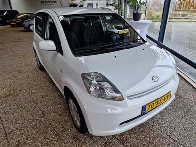 Daihatsu Sirion 1.3-16V Prestige Automaat Airco