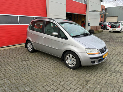 Fiat Idea 1.4-16V Emotion storing op de bak