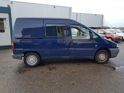 Fiat Scudo 1.9 D L lage km stand / auto is niet mooi