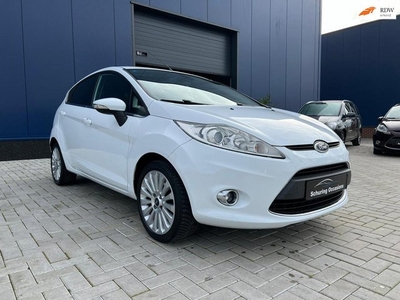 Ford Fiesta 1.4 Titanium / CLIMATE CONTROL / SPRAAKBEDIEING