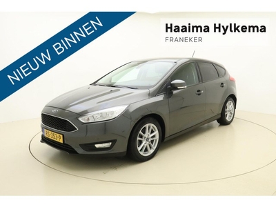 Ford Focus 1.0 Titanium Trekhaak Parkeersensoren achter