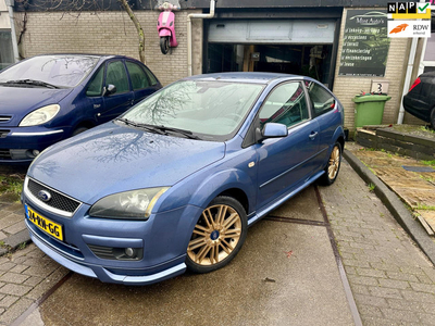 Ford Focus 1.6-16V First Edition APK|2.SLEUTEL|BOEKJES.