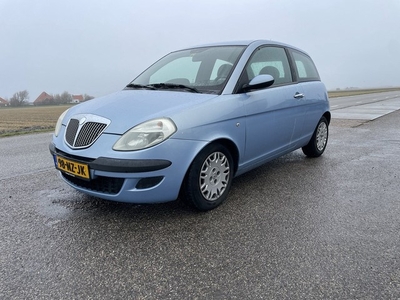 Lancia Ypsilon