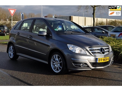 Mercedes-Benz B-klasse 180 BUSINESSCLASS/LEDEREN