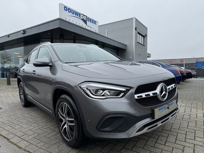 Mercedes-Benz GLA 200 Business Line camera, trekhaak, LED