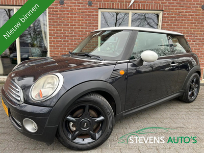 Mini Mini 1.6 Cooper 120pk VERKOCHT! NIEUWE APK / NETTE MINI / AIRCO / LICHTMETALEN VELGEN / CHROOM