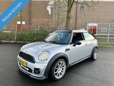 Mini Mini Clubman 1.6 Cooper NETTE AUTO RIJD EN SCHAKELT