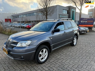 Mitsubishi Outlander 2.0 Invite plus - AIRCO - PANORAMA -