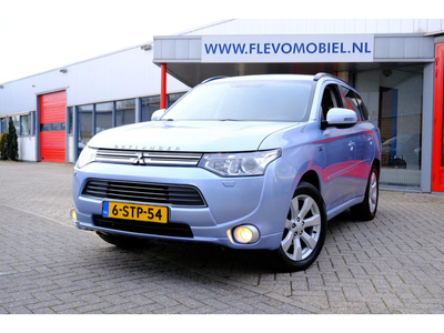 Mitsubishi Outlander 2.0 PHEV Instyle Aut. Leder|Schuifdak|Xenon|Navi|Cam