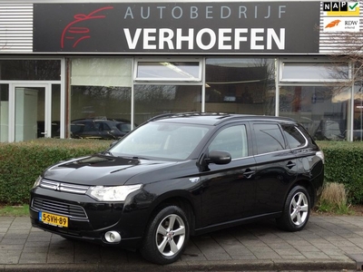 Mitsubishi Outlander 2.0 PHEV Instyle+ - PANORAMADAK -