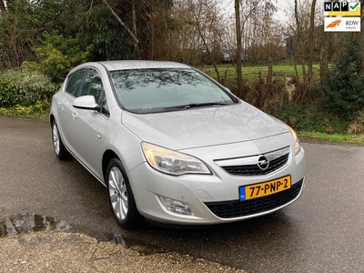 Opel Astra 1.4 Turbo Cosmo met Navi, nette Dealerauto, NAP