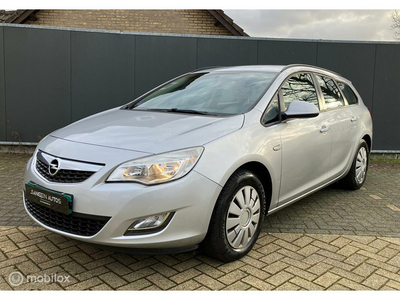 Opel Astra Sports Tourer 1.4 Turbo Business +/navigatie