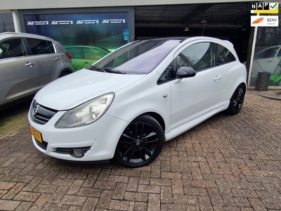 Opel Corsa 1.4-16V Executive NIEUWE APK12MND