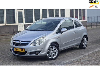 Opel Corsa 1.4-16VEnjoy/Stoelverwarming/Airco/APK!