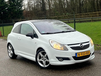 Opel Corsa 1.6-16V GSI /Sport/Airco/Navi/Pano/