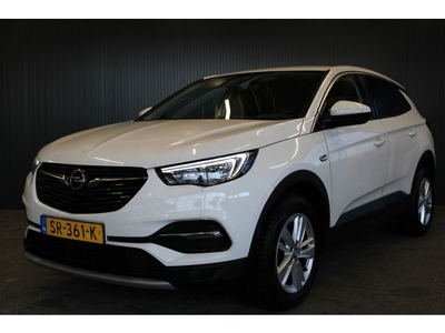 Opel Grandland X 1.2 Turbo Business Executive - € 7.400,-