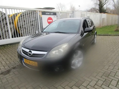 Opel Signum 2.2-16V Elegance (bj 2005)