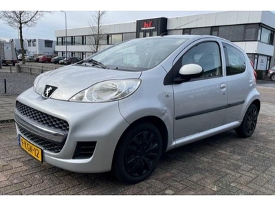 Peugeot 107 1.0-12V XS APK Gek. 03-2025 Serviceboekjes