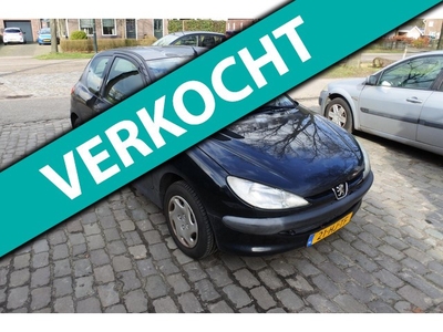 Peugeot 206 1.4 XT 190 dkm apk tot 6-2-2025 nw distr.en pomp