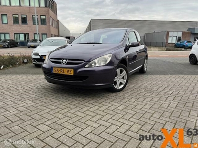 Peugeot 307 2.0-16V XSI Met niewe APK