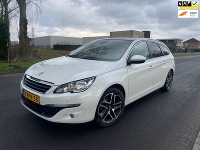 Peugeot 308 SW 1.2 e-THP Blue Lease Executive PANO/LEER/APK