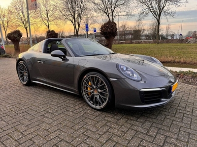 Porsche 911 (991.2) Targa 4S - Agate Grey - PCCB - Lift -