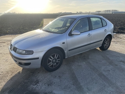 SEAT Leon 1.6-16V Stella (bj 2004)