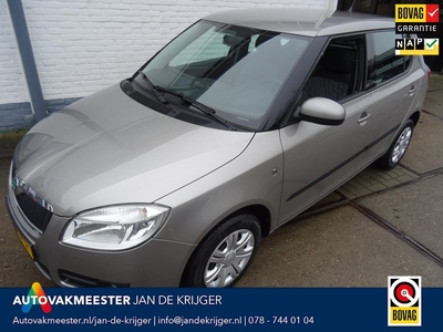 Skoda Fabia 1.6-16V Ambiente