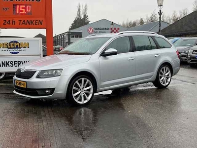 Skoda Octavia 1.6 TDI Trekhaak lichtmetalen velgen bovag-garantie rijklaar