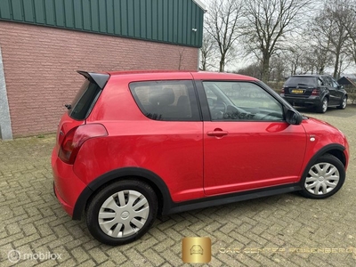 Suzuki Swift 1.5 Exclusive GT pakket, Airco, Rood met NAP