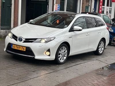 Toyota Auris Touring Sports 1.8 Hybrid Lease+