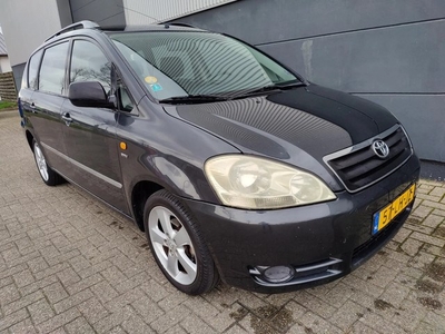 Toyota Avensis Verso inkoop diesel benzine (bj 2003)