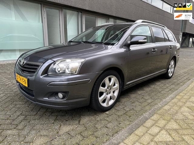 Toyota Avensis Wagon 2.0 D-4D-F EXEC BJ 10-2006