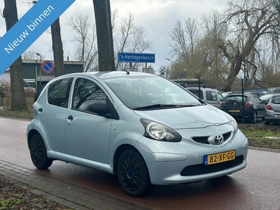 Toyota Aygo 1.0-12V APK!ZUINIG!5DEURS!KOOPJE! (bj 2007)