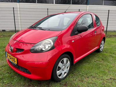 Toyota Aygo 1.0-12V NieuweAPK (Compleet onderhoud Aanwezig!)