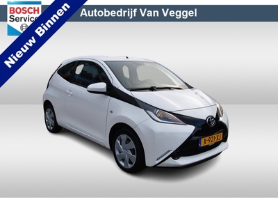 Toyota Aygo 1.0 VVT-i x pdc, airco, speed controle, centrl