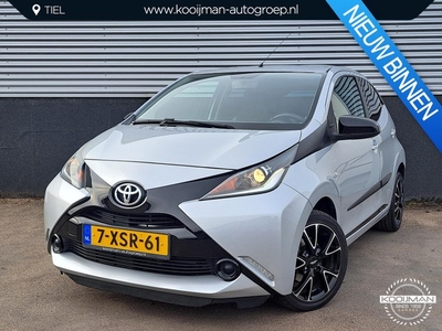 Toyota Aygo 1.0 VVT-i x-special Automaat, Nieuw geleverd en