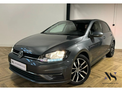 Volkswagen Golf 1.0 TSI Highline CAM NAVI ACC