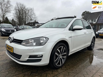 Volkswagen Golf 1.2 TSI CUP 5DRS PANORAMA DAK STOELVERWAR.