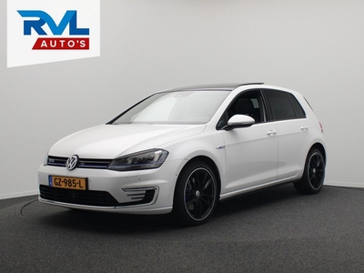 Volkswagen Golf 1.4 TSI GTE Pano/dak Leder Camera