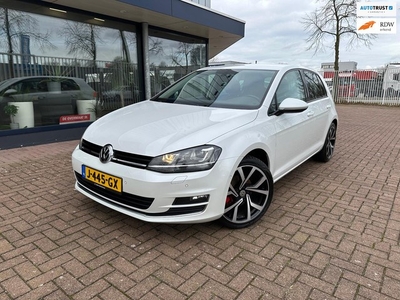 Volkswagen Golf 1.4 TSI Highline Xenon Cuise Trekhaak