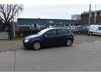 Volkswagen Golf 1.6 FSI Comfortline