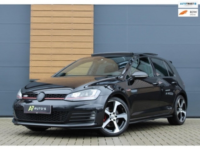 Volkswagen Golf 2.0 TSI GTI/PANODAK/STOELVER/NAVI