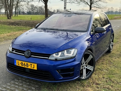 Volkswagen Golf R - 2.0TSI 4MOTION DSG LED PANO 19 INCH