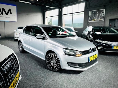 Volkswagen POLO 1.2 Easyline - Airco - Navi - Multimedia