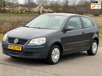 Volkswagen Polo 1.4-16V Optive AIRCO/APK