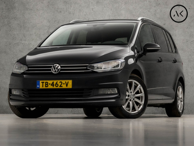 Volkswagen Touran 1.2 TSI Sportline 7 Persoons (APPLE CARPLAY, GROOT NAVI, CAMERA, STOELVERWARMING, ADAPTIVE CRUISE, SPORTSTOELEN, ALCANTARA, MASSAGE, GETINT GLAS, TREKHAAK, NIEUWSTAAT)