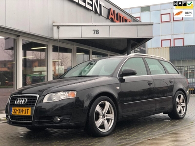 Audi A4 Avant 2.0 TDI quattro Advance - Navigatie