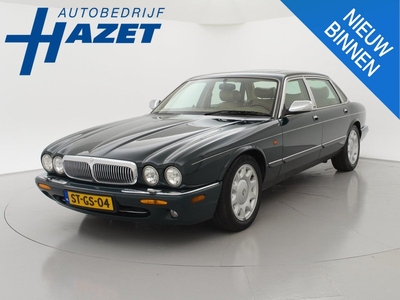 Daimler 4.0 SUPER V8 364 PK SUPERCHARGED AUT. *ORIG. NL* + SCHUIFDAK / LEDER / STOELVERW.