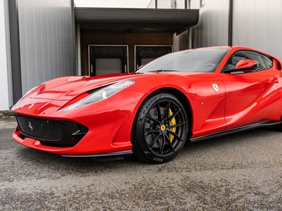 Ferrari 812 Superfast 6.5 V12 - Rosso Corsa